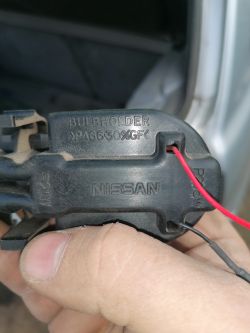 Nissan Micra 1.3 LX 1995r. - Ciągle palące się światła stopu