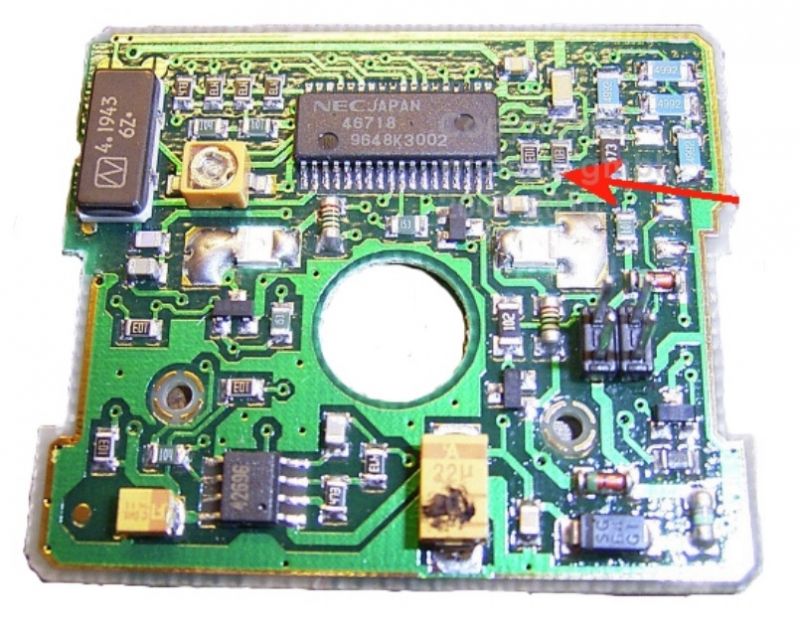 Jak podłączyć przewody do przycisku płomienia w zegarze Webasto 1530?