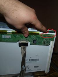laptop HP compaq presario v5000 uszkodzona matryca laptop HP compaq presario v5000 uszkodzona matryca