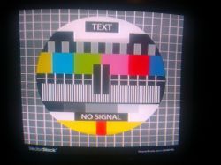 Telewizor Sony trinitron odchodzą kolory przy rogach