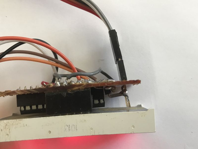 PIC18F2550 thermometer/hygrometer with AHT20 - part 2, ADC, brightness control, housing