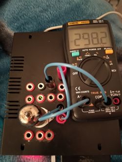 Kompaktowy tester lamp elektronowych Kompaktowy tester lamp elektronowych