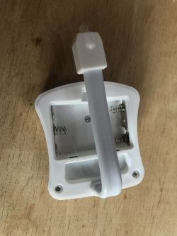 Lampka LED do toalety z czujnikiem ruchu - testy i przymusowa naprawa