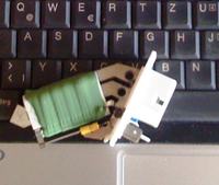 OPEL ASTRA F 1.7D 1996 rok. wymiana opornika lub rezystora.