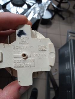 Poszukiwany Timer odliczający czas do wyłączenia w piekarniku gastronomicznym - dostępność w Polsce