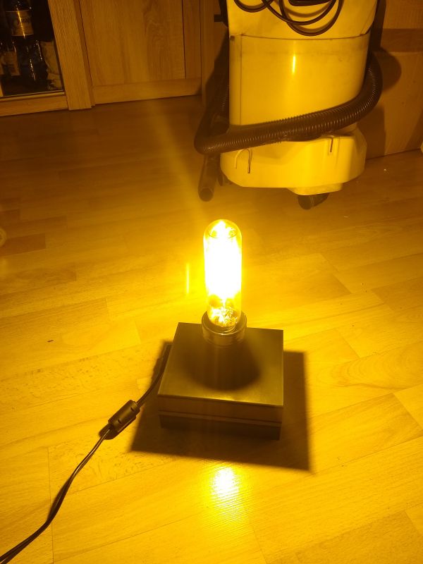 Lampa sodowa 70W-statecznik elektroniczny zasilany z 12V Lampa sodowa 70W-statecznik elektroniczny zasilany z 12V