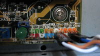 Podłączenie przednich paneli do płyty głównej ASUS P4PE2-X - kable i złącza