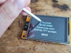 ESP32-2432S028R with 2.8 TFT Display and Stylus ESP32-2432S028R board with a TFT touch display and stylus.