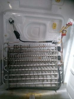 Samsung RSH1KLBG - zamrożony parownik lodówki Samsung RSH1KLBG - zamrożony parownik lodówki