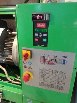 Danfoss VLT 2800: Ustawienie start/stop przy 7-9bar z czujnikiem 4-20mA