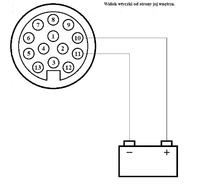 Jak ładować akumulator na przyczepie przez złącze 13-stykowe?