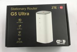 Pudełko routera ZTE G5 Ultra z grafiką urządzenia i ikonami funkcji 5G, Wi-Fi 7 i NFC