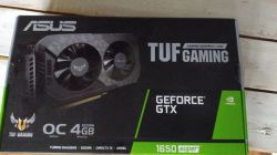 Pudełko karty graficznej ASUS TUF Gaming GeForce GTX 1650 SUPER z oznaczeniami 4GB GDDR6 OC Edition.