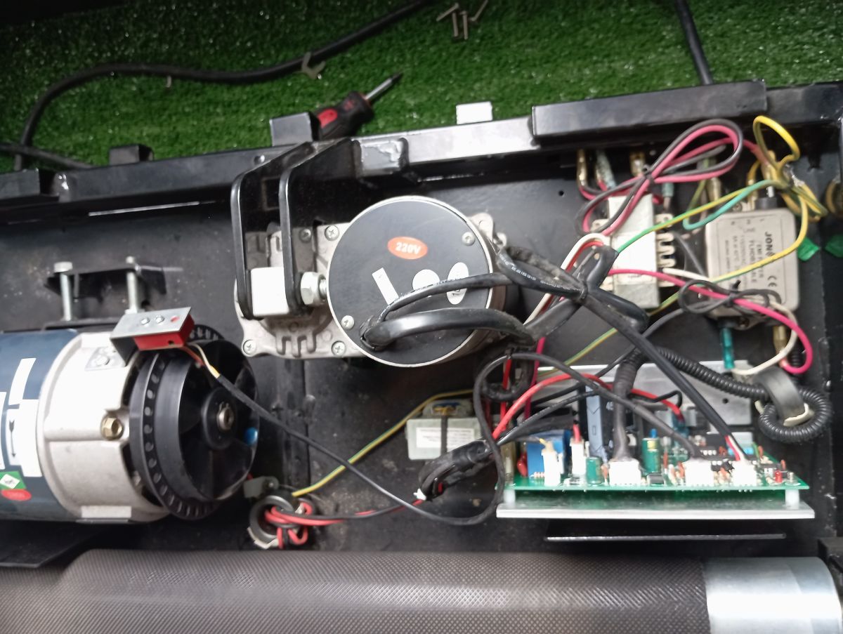 Praca] Błąd E-01 na bieżni BH Fitness F5 – brak magnesu przy ...