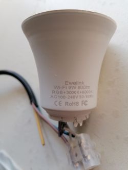 Smart bulb eWeLink with visible technical specifications.