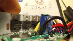 Czy sterownik YK31 na 12V zadziała z silnikiem 24V?