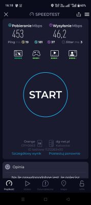 Zrzut ekranu z aplikacji Speedtest z wynikiem pobierania 453 Mb/s i wysyłania 46,2 Mb/s