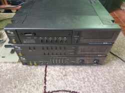 Zestaw audio Schneider DCS8070 z lat 80-tych.