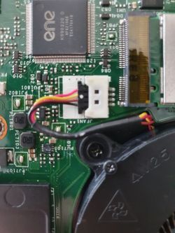 Acer PREDATOR Helios 300 - PH317-51 wentylatory przestały działać