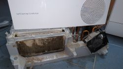 Dirty condenser with a SelfCleaning system after intensive use.
