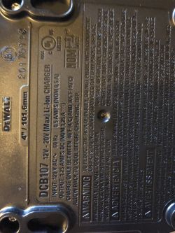 Dewalt - Wkrętarka z USA ładowarka na 110v Dewalt - Wkrętarka z USA ładowarka na 110v