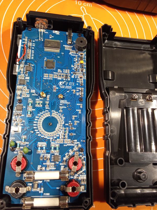 MESTEK DM 100 - miernik uniwersalny dla każdego? Krótki opis i kilka fotek.