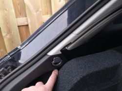 Audi a4 k8 kombi - Podłączenie wzmacniacza do subwoofer a