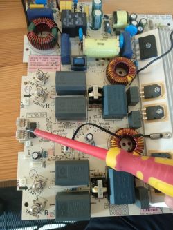 Płyta Electrolux EHI6540FOK - brak zasilania układu sterowania, poszukiwanie schematu