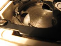 Singer 4228 nie chwyta dolnej nitki