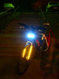 Jak zasilić taśmy LED 12V i mikrokontroler na rowerze?