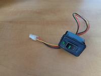 Wzmacniacz audio z ładowarką USB do starszych samochodów
