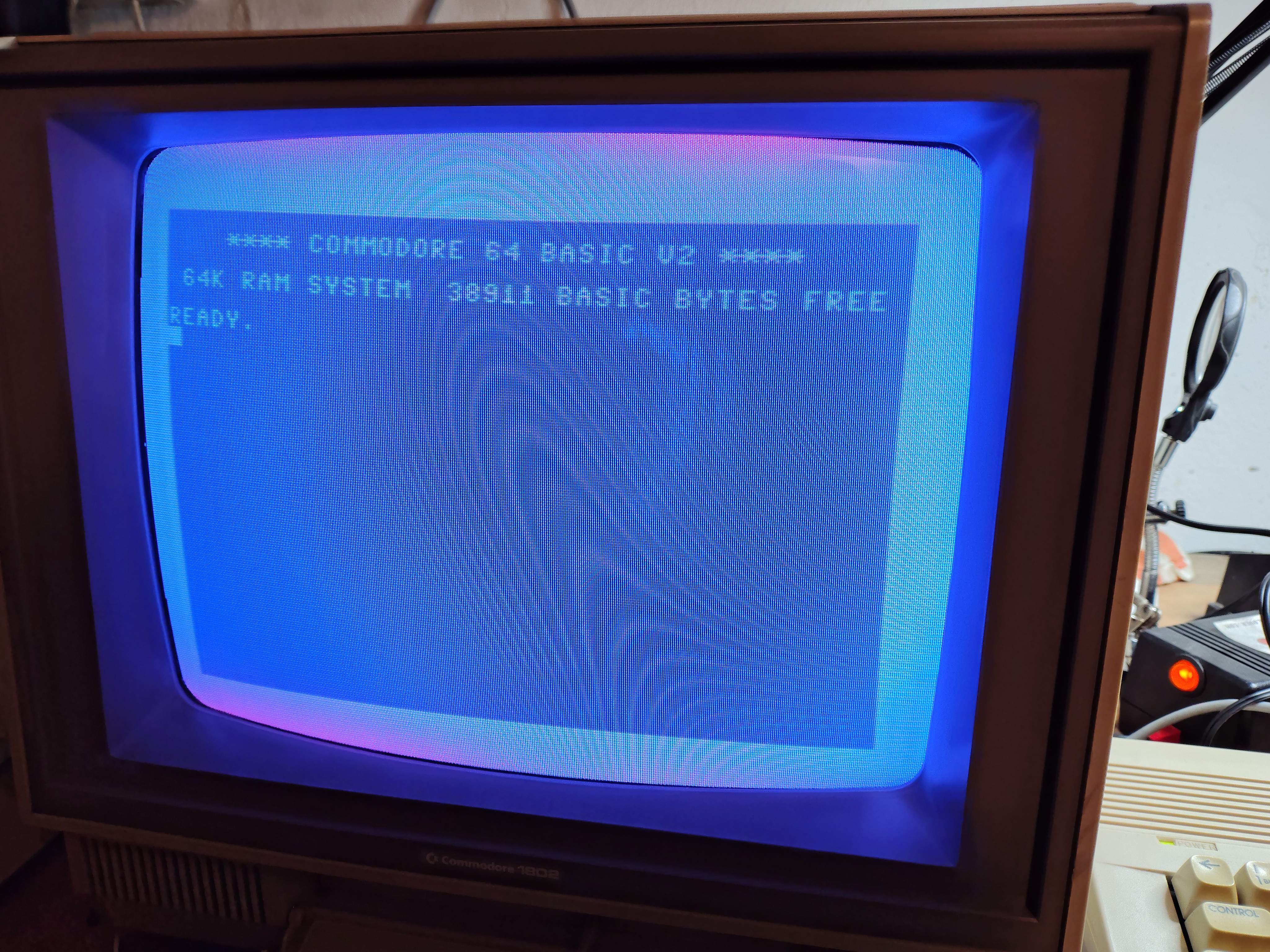 [Rozwiązano] Commodore 1802 – lutowanie kabla rozmagnesowania, efekt na ...