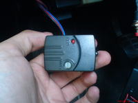 Jak zidentyfikować model autoalarmu ze zdjęć modułu i czujnika?