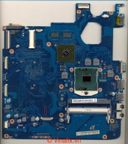 Samsung NP300V5A - Wymiana SSD, RAM i instalacja Windows 10: pętla naprawy, partycje, błędy