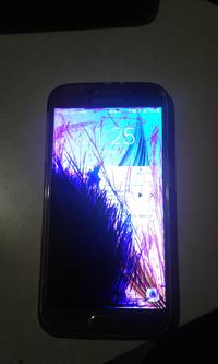 Samsung Galaxy S6: Enlarging Stain on LCD Display - Causes, LCD Leakage or Pixel Burnout?
