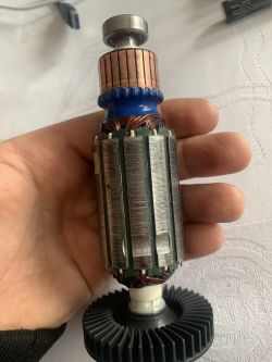 Mlotowiertarka khe 2444 - Grzeje się i iskrzy komutator