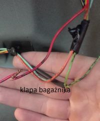 Peugeot 407 2007r. Sedan - Dziwne łączenia przewodów - klapa bag. nie działa