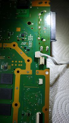 Konsola PS4 Slim po upadku - brak reakcji, próba naprawy CXD90042GG i APU