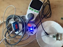 Gniazdo elektryczne z wbudowaną, dwuportową ładowarką USB - mini test + teardown Gniazdo elektryczne z wbudowaną, dwuportową ładowarką USB - mini test + teardown