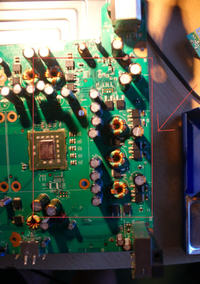 Xbox 360 Falcon - zwarcie, iskry i martwa płyta główna po błędach 0021 i 0010