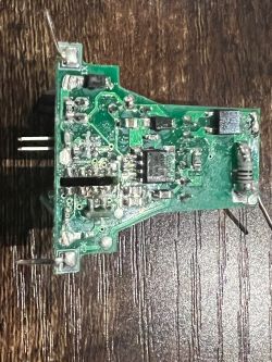 Anwio AN-G250-1XD Light Bulb Circuit Board Disassembled circuit board from Anwio AN-G250-1XD light bulb.