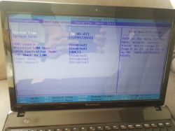 Lenovo G585 - Czarny ekran po wymianie na SSD Adata Premier Pro SP920