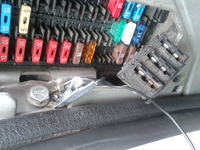 Opel Vivaro 1,9D 2003r - Brak napięć, brak bezpieczników, nie działa centralny