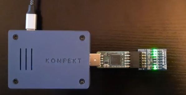 Kolibri - dongle USB z FPGA, wyposażony w 12-pinowe złącze PMOD