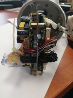 DS-2CD8254F – jak wykonać sprzętowy reset hasła, brak widocznego przycisku
