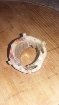 Jak wymienić uszkodzone uzwojenie w silniku elektrycznym szlifierki mimośrodkowej?