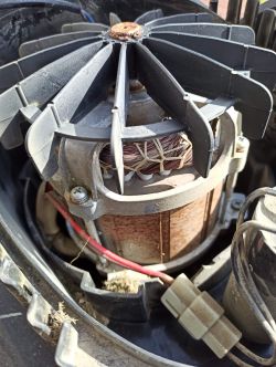 Kosiarka Elektryczna Kryszak: Dym i Brak Pełnej Mocy - Porady Naprawcze