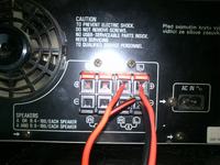 Czy można zmostkować wyjścia wzmacniacza Technics dla kolumn 200W 8Ω?