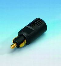 Dometic RC 4000 - topiąca się wtyczka zapalniczki 12V, co robić?