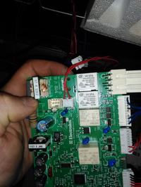 Elektrolux ESF 66070XR - Zmywarka nie włącza się, rezystor R70 się kopci po wymianie